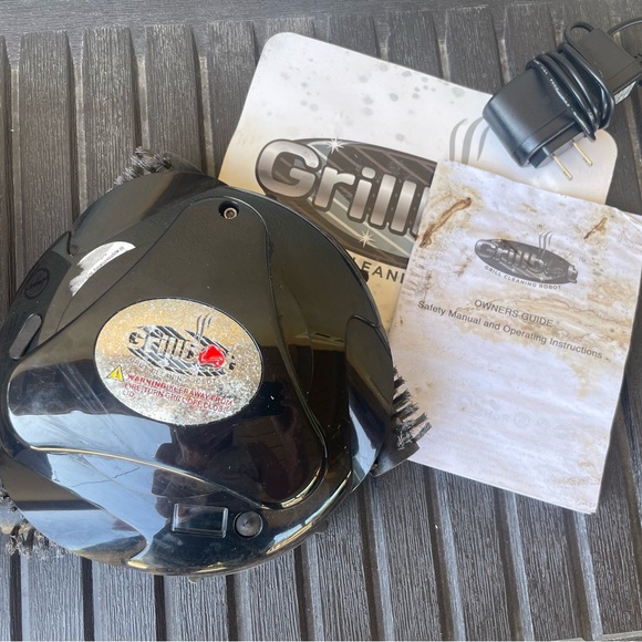 Grillbot Automatic Grill Cleaning Robot Includes AC Adapter to recharge - Picture 8 of 8